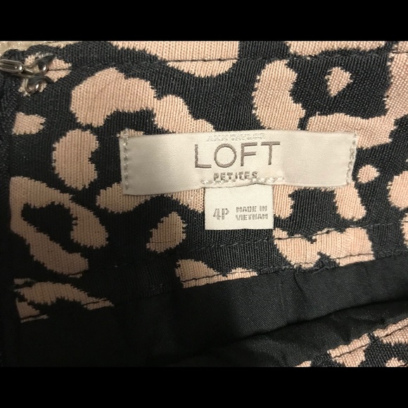 Ann Taylor LOFT Leopard A-line skirt 4P - Picture 2 of 4